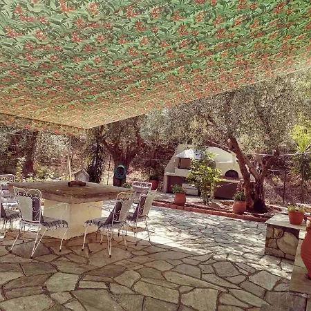 Cheerful 3 Bedroom House With Open Fireplace *