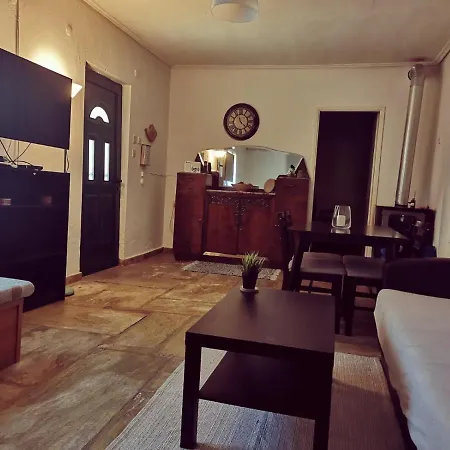Cheerful 3 Bedroom House With Open Fireplace *